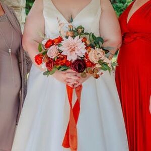 Ling’s Moment Elegant Terracotta Bridal Bouquet